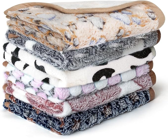 6 Pcs Absorbent Guinea Pig Blankets Washable Small Animal Fleece Bedding Cage Liners Reusable Pet Pee Pad Sleep Mat Pad Cover for Hamster Ferret Rabbit Chinchilla Hedgehog (16"x24")